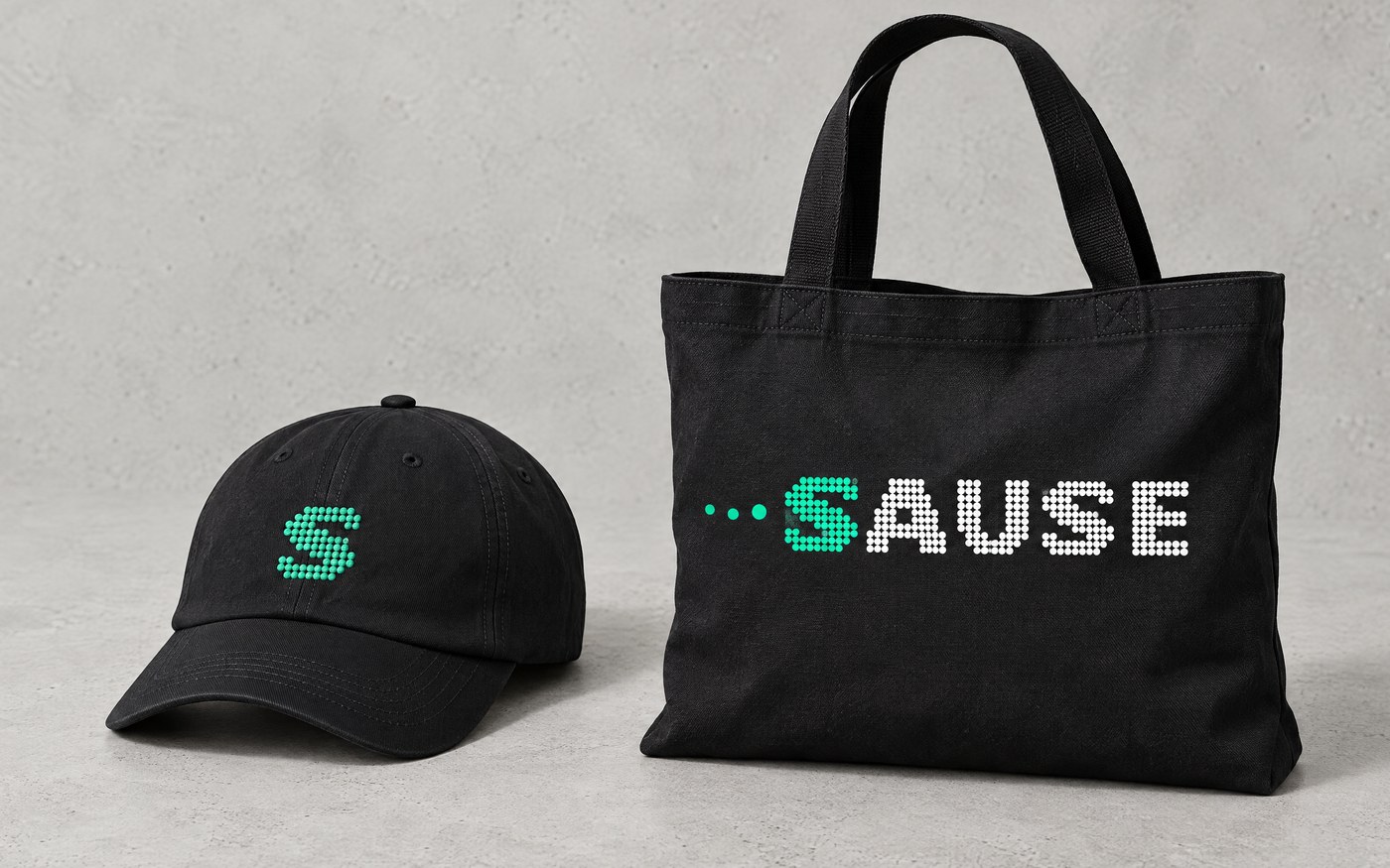 SAUSE, Cap und Tasche mit Logo